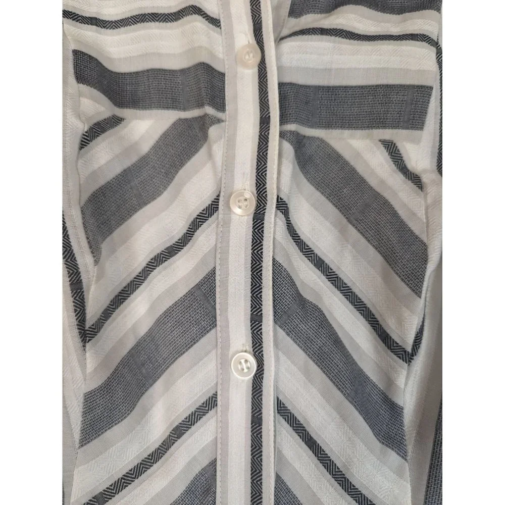 BCBGeneration NWT Grey & White Dress Size‎ 2